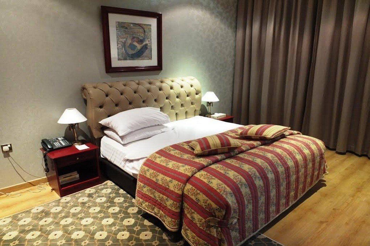 Al Bustan Hotel โดฮา ภายนอก รูปภาพ