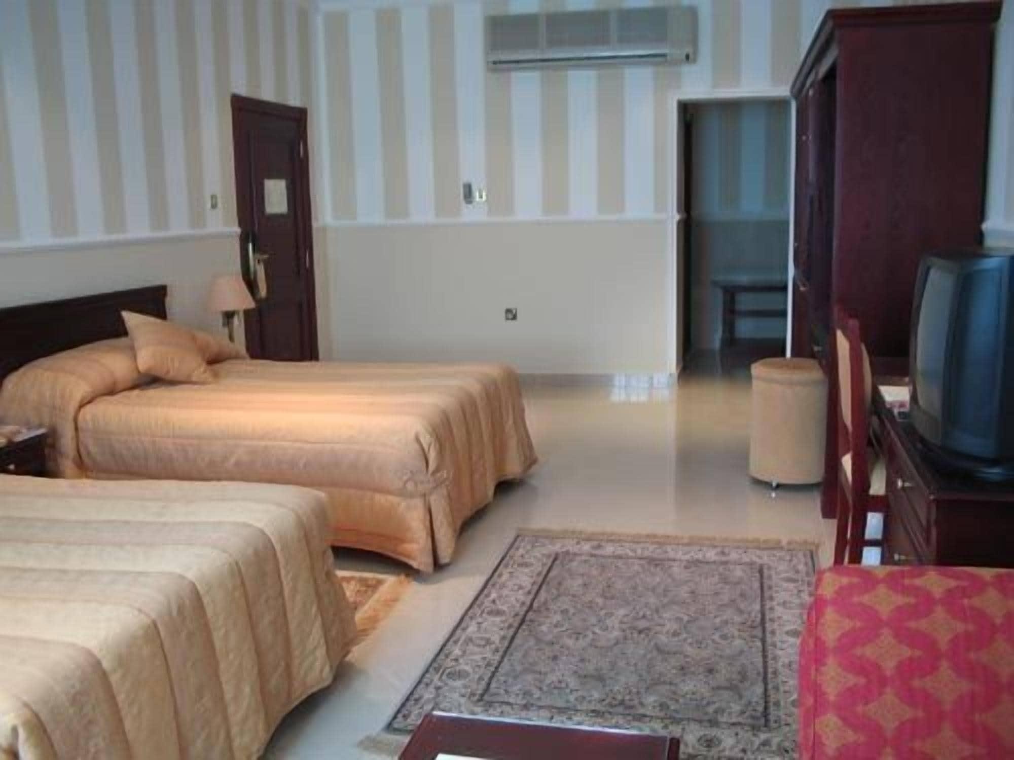 Al Bustan Hotel โดฮา ภายนอก รูปภาพ