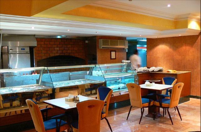Al Bustan Hotel โดฮา ภายนอก รูปภาพ